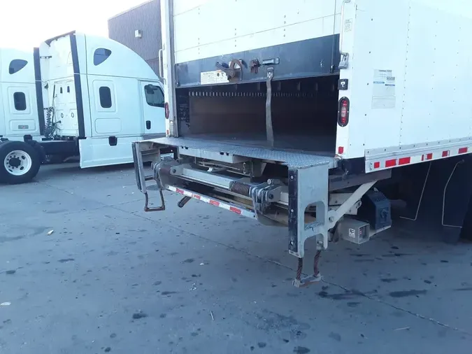 2018 FREIGHTLINER/MERCEDES M2 106