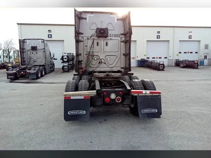 2021 Freightliner Cascadia