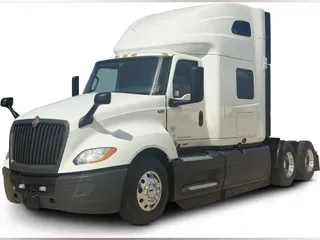 2022 International LT625