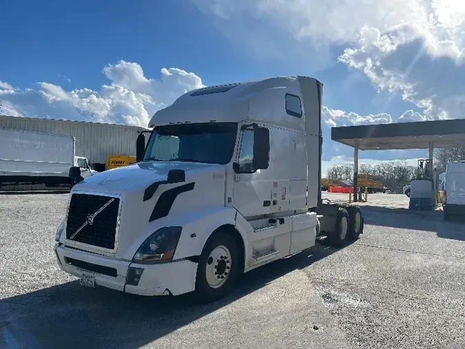 2016 Volvo VNL64670