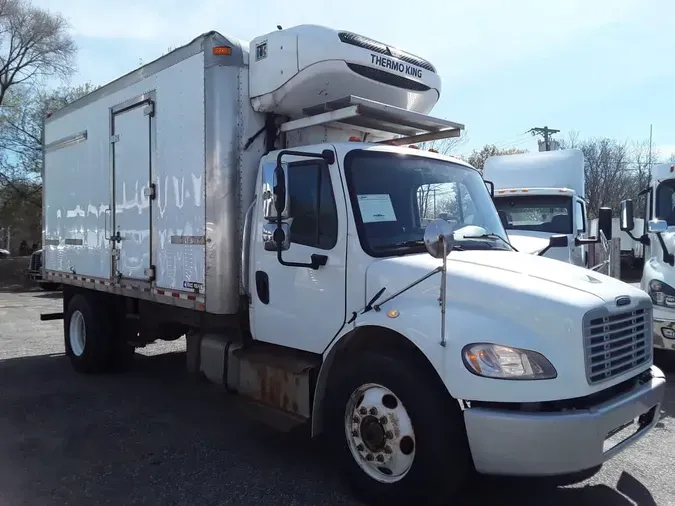 2017 FREIGHTLINER M2 106