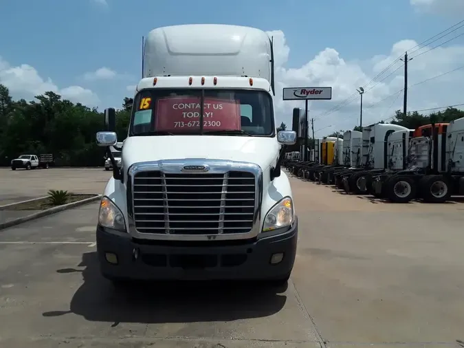 2015 FREIGHTLINER/MERCEDES CASCADIA 113