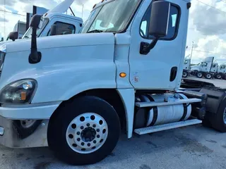 2018 FREIGHTLINER/MERCEDES CASCADIA 125