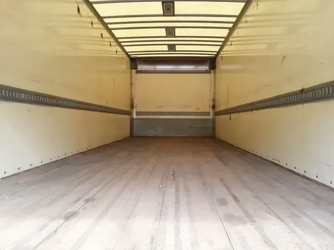 2018 FREIGHTLINER M2 106