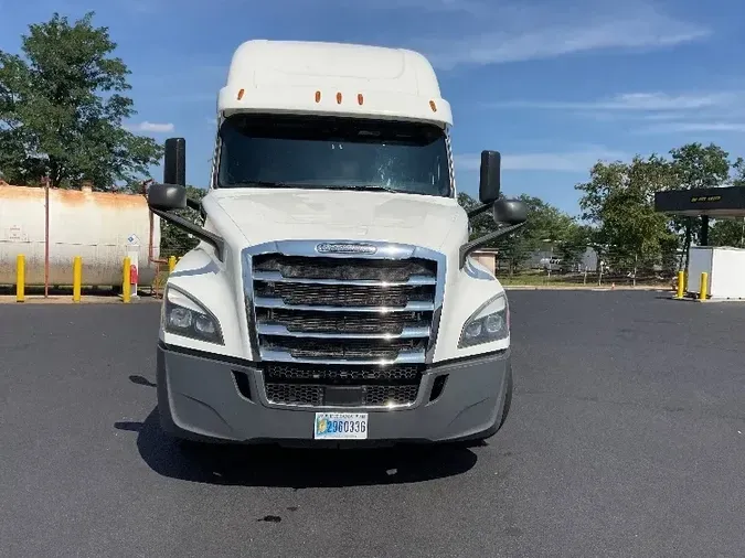 2020 Freightliner T12664ST