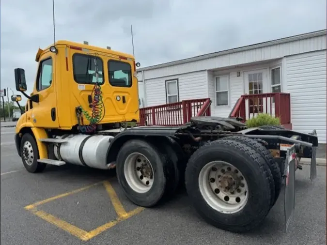 2018 FREIGHTLINER CASCADIA 113
