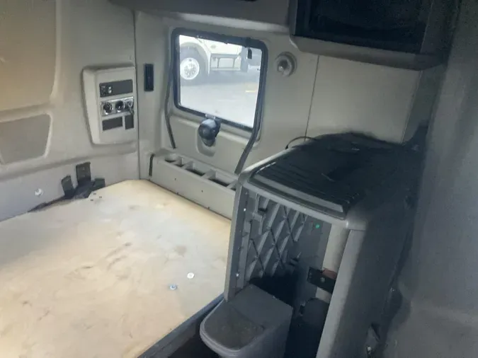 2020 International LT625