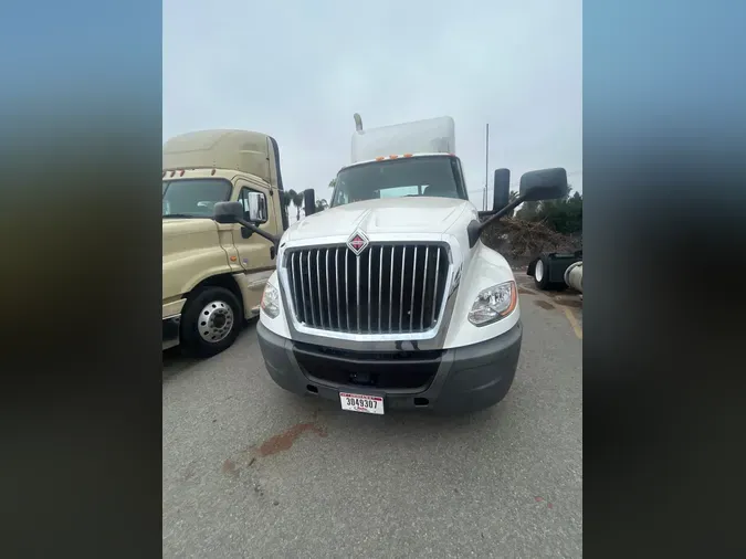 2021 NAVISTAR INTERNATIONAL LT625 DAYCAB S/A