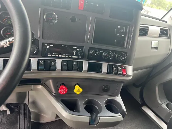 2022 Kenworth T680
