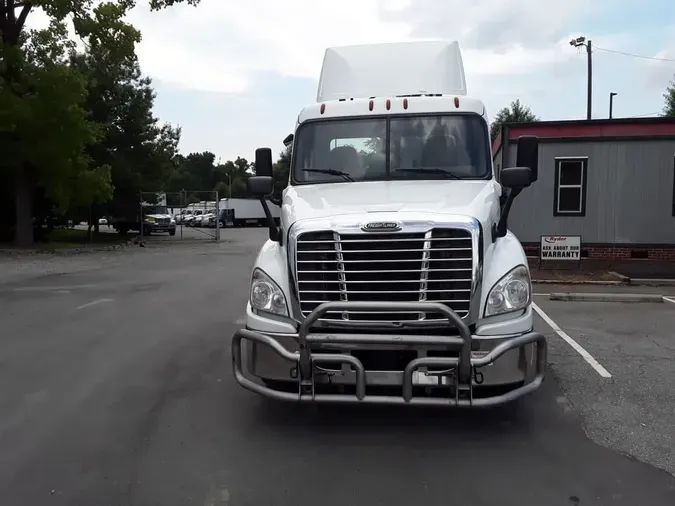 2019 FREIGHTLINER CASCADIA 125