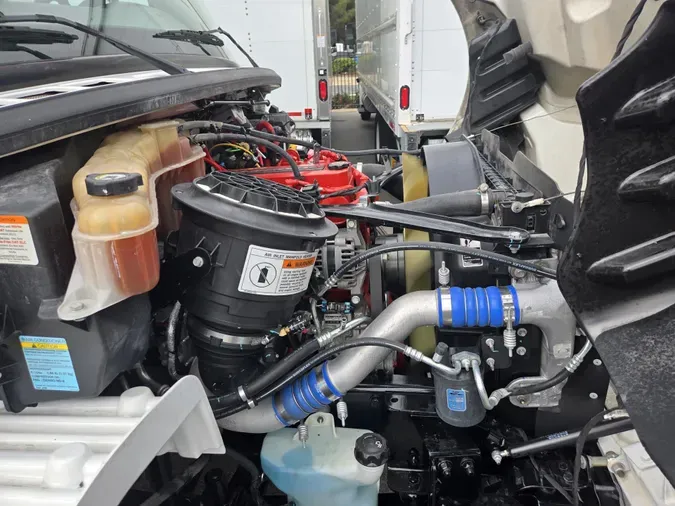2018 Freightliner Business Class M2 106