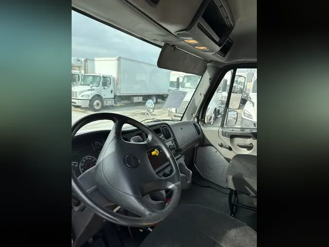 2019 FREIGHTLINER/MERCEDES M2 106