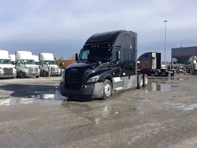 2022 Freightliner Cascadia