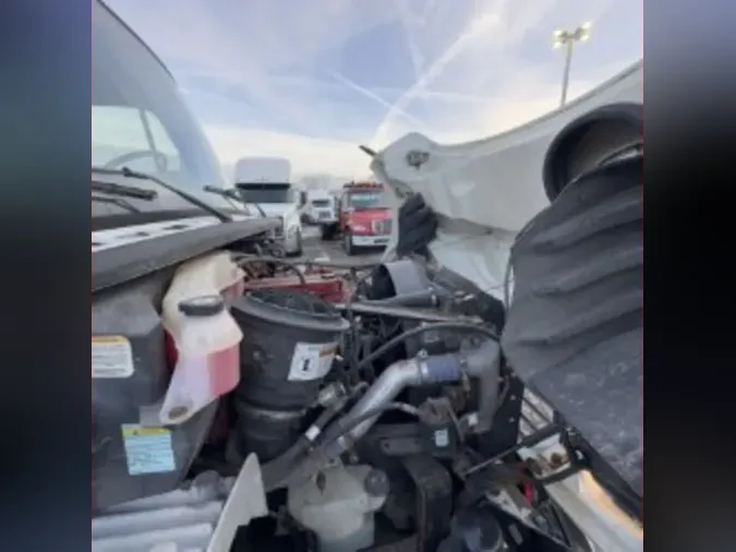 2015 FREIGHTLINER/MERCEDES M2 106