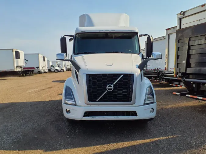 2019 VOLVO VNL64T