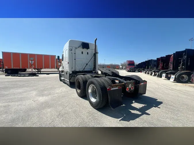 2021 Freightliner Cascadia 126