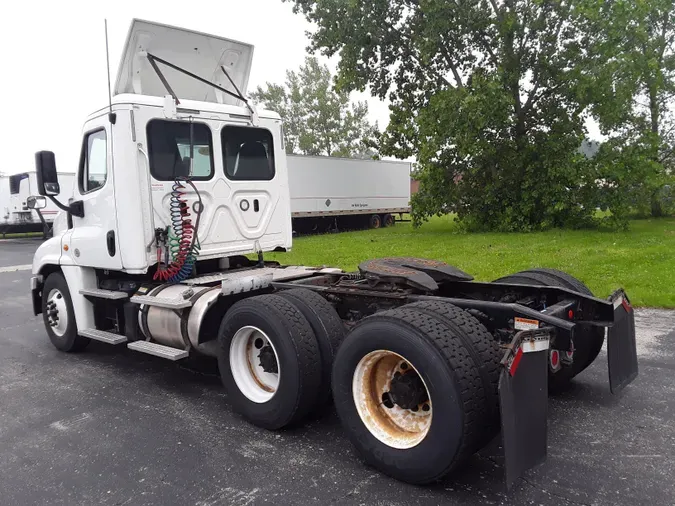 2018 FREIGHTLINER/MERCEDES CASCADIA 125