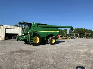 2015 John Deere S680