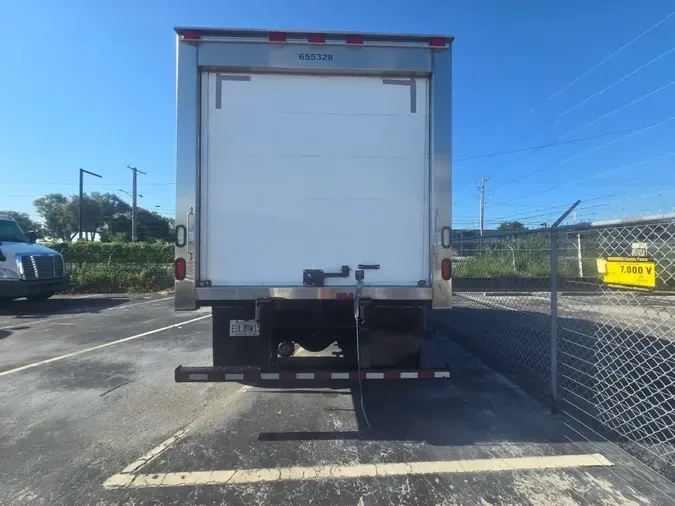 2016 FREIGHTLINER M2 106