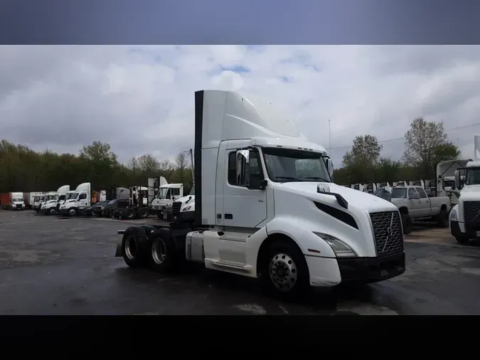 2019 Volvo VNL300