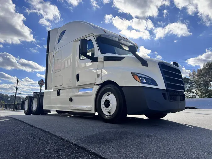 2020 Freightliner Cascadia