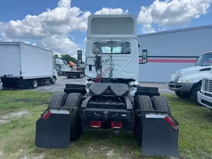 2019 NAVISTAR INTERNATIONAL RH613 DAYCAB S/A