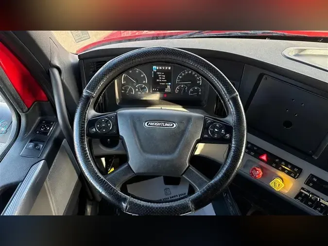 2022 FREIGHTLINER CA126
