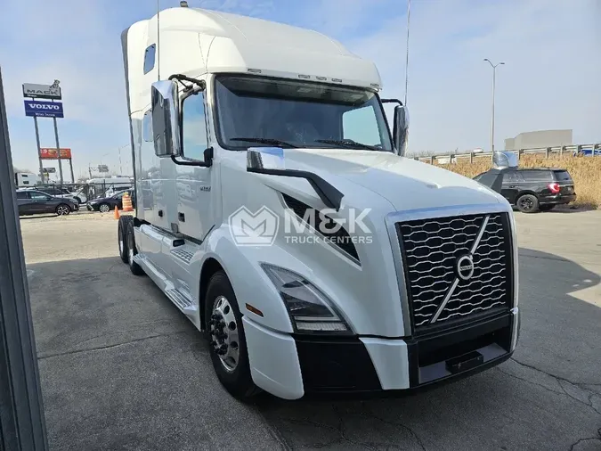 2020 VOLVO VNL64T760