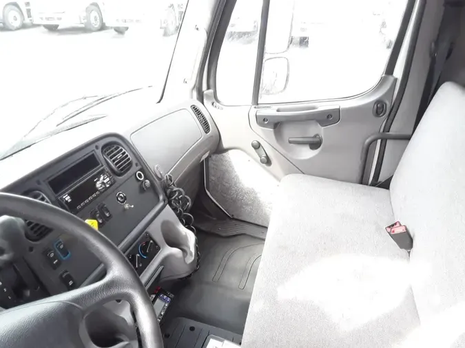 2019 FREIGHTLINER/MERCEDES M2 106