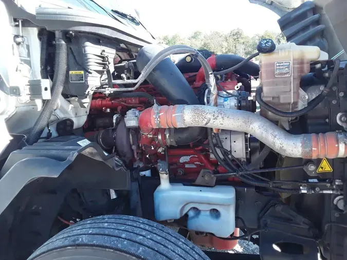 2019 NAVISTAR INTERNATIONAL LT625 DAYCAB T/A