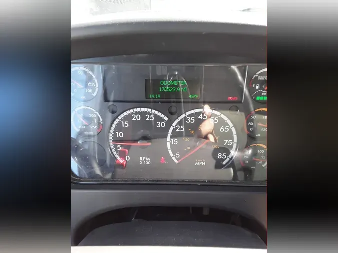 2020 FREIGHTLINER/MERCEDES M2 106