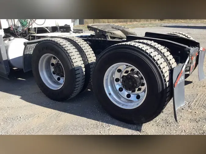 2021 Freightliner Cascadia 126