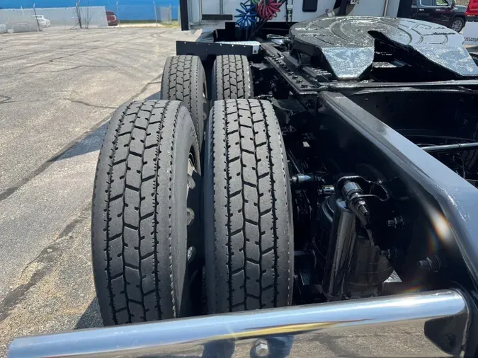 2022 Kenworth T680