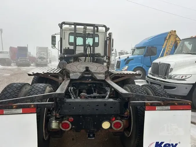 2012 MACK GRANITE GU713