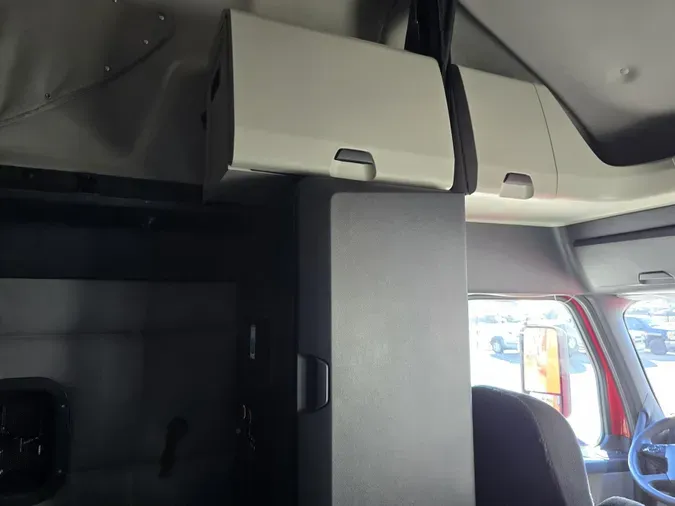 2022 Freightliner Cascadia0a5384f68b6d98bd8c88f0c63c70a1f9