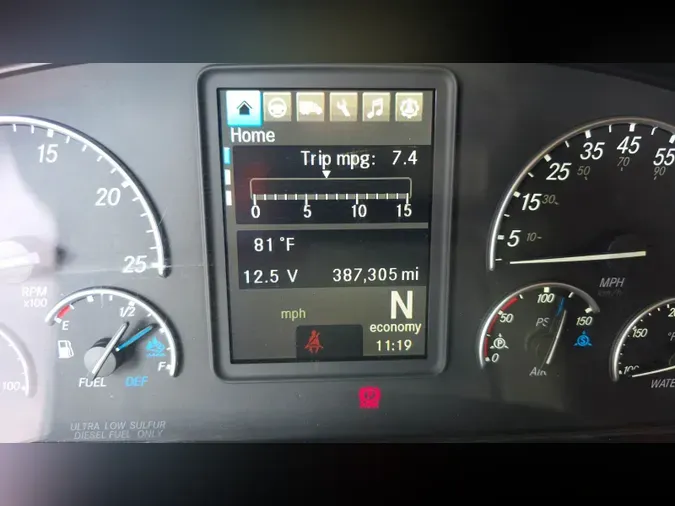 2019 Freightliner Cascadia 126