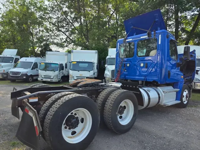 2019 FREIGHTLINER CASCADIA 125