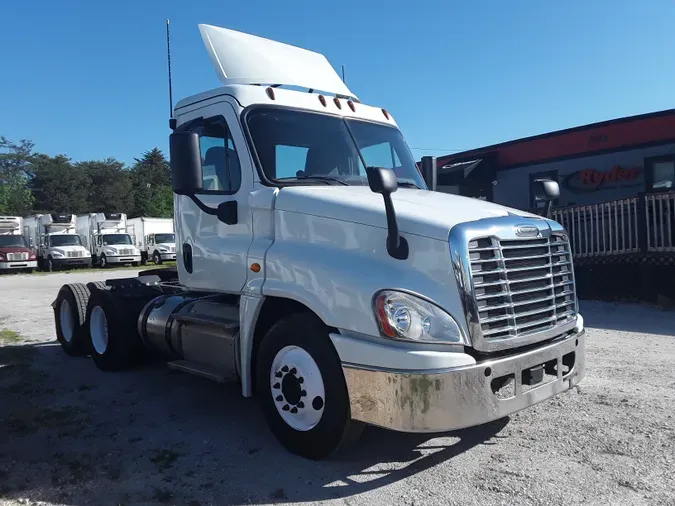 2019 FREIGHTLINER/MERCEDES CASCADIA 125