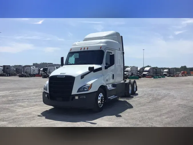 2020 Freightliner Cascadia 126