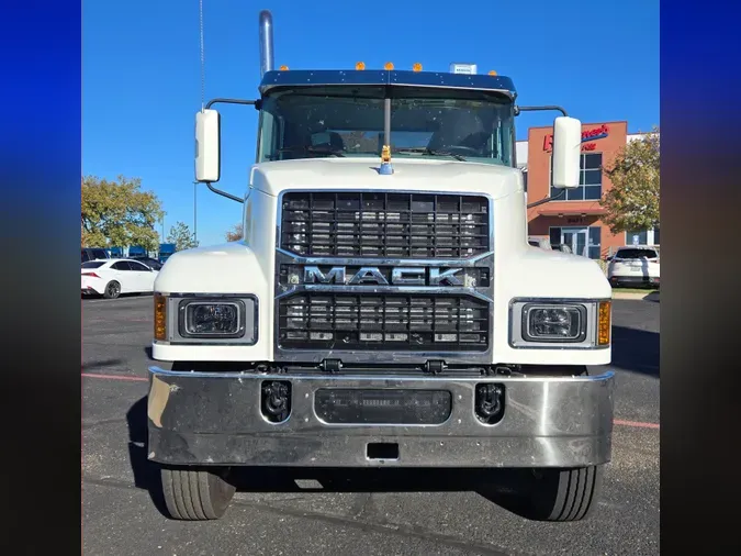 2025 MACK PI64T