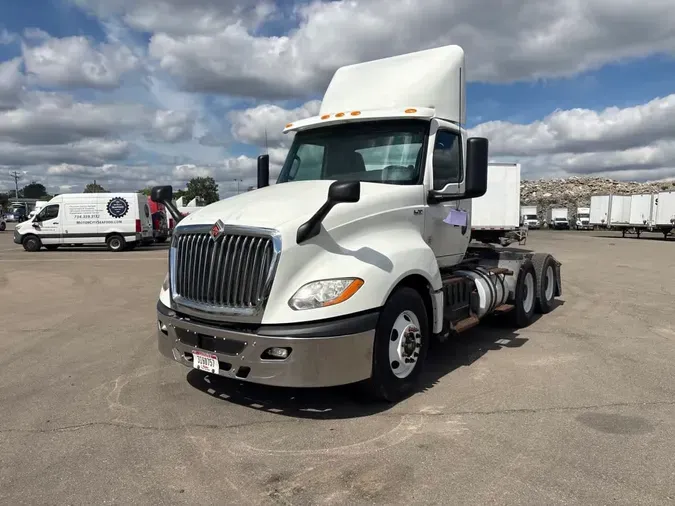 2019 NAVISTAR INTERNATIONAL LT625 DAYCAB T/A0a5d926069a0c040d27fa5fa18a7084b