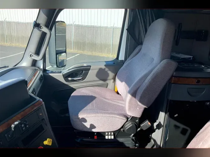 2021 INT LT625 6x4