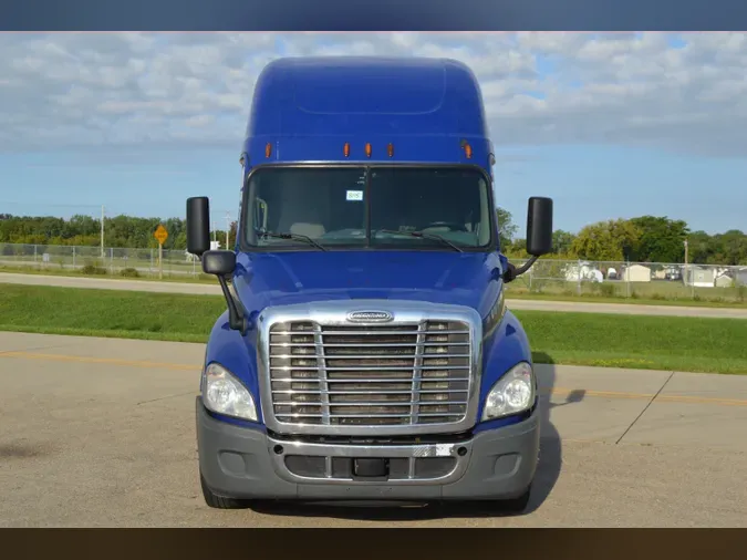 2017 FREIGHTLINER CASCADIA