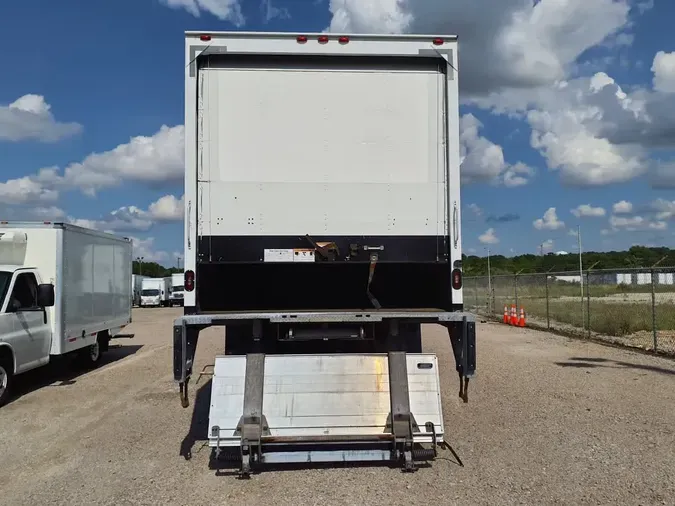 2019 FREIGHTLINER M2 106