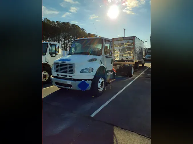 2015 FREIGHTLINER/MERCEDES M2 106