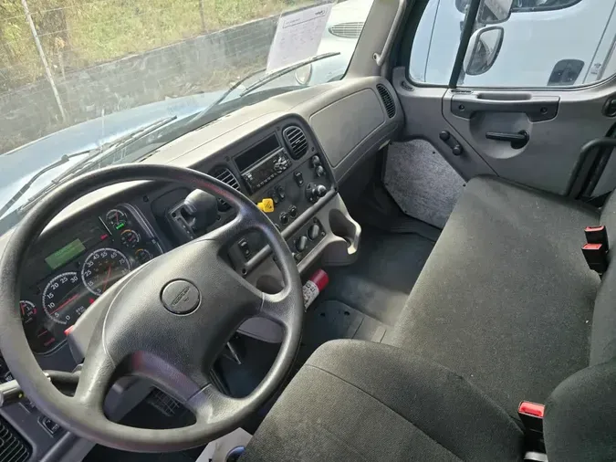 2019 FREIGHTLINER M2 1060a635abbe492ba2f13f4ab4058d519aa