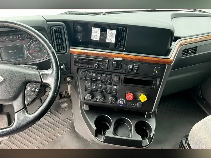 2021 INT LT625 6x4