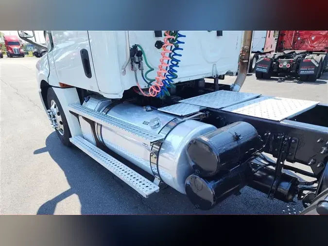 2020 FREIGHTLINER CA126