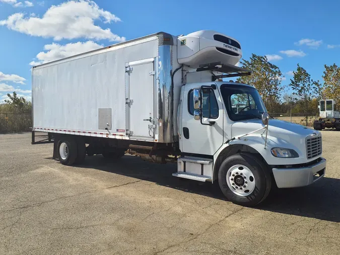 2017 FREIGHTLINER/MERCEDES M2 106