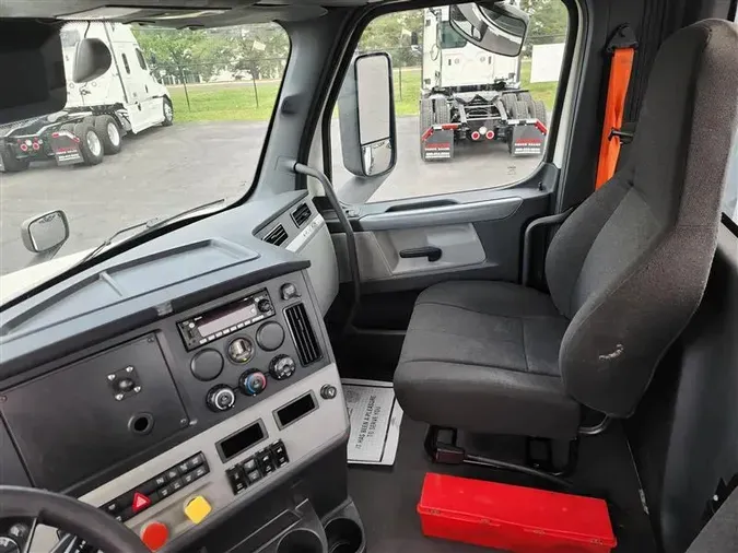 2022 FREIGHTLINER CA1260a6a940afcfaa00cc332fe4bf6a72897